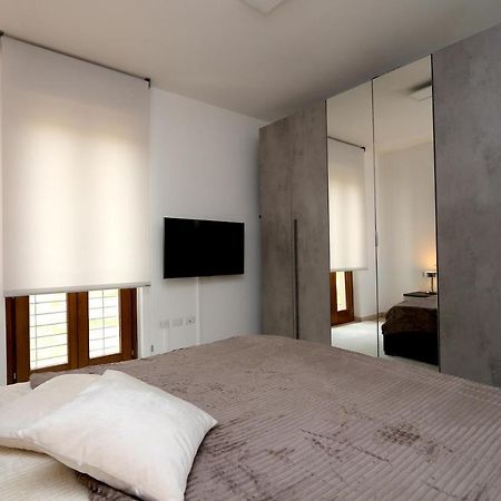 Comfy Living! Renovated 2 Rooms At Ambra Apartments-Lift-Secure Parking-Great Area! Olbia Extérieur photo