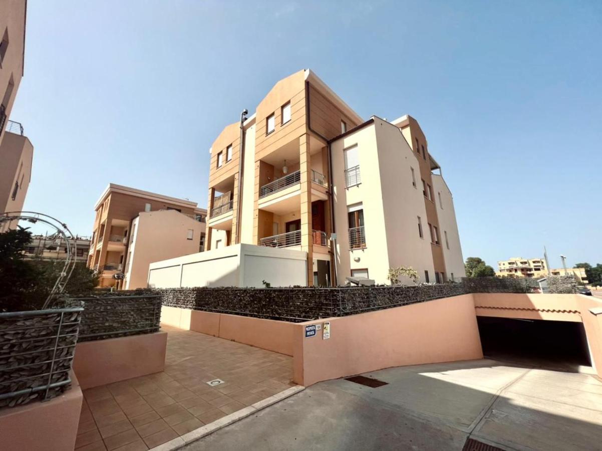 Comfy Living! Renovated 2 Rooms At Ambra Apartments-Lift-Secure Parking-Great Area! Olbia Extérieur photo