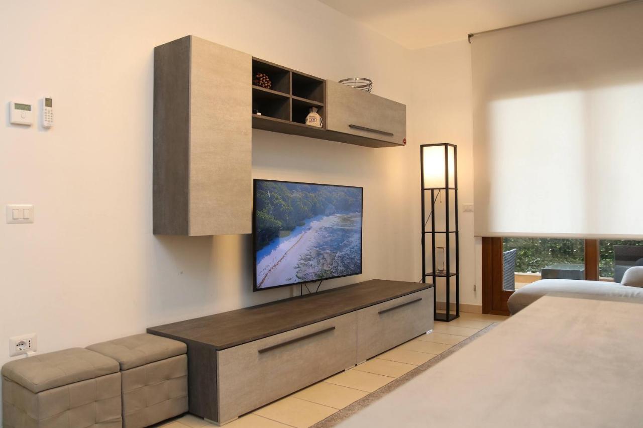 Comfy Living! Renovated 2 Rooms At Ambra Apartments-Lift-Secure Parking-Great Area! Olbia Extérieur photo