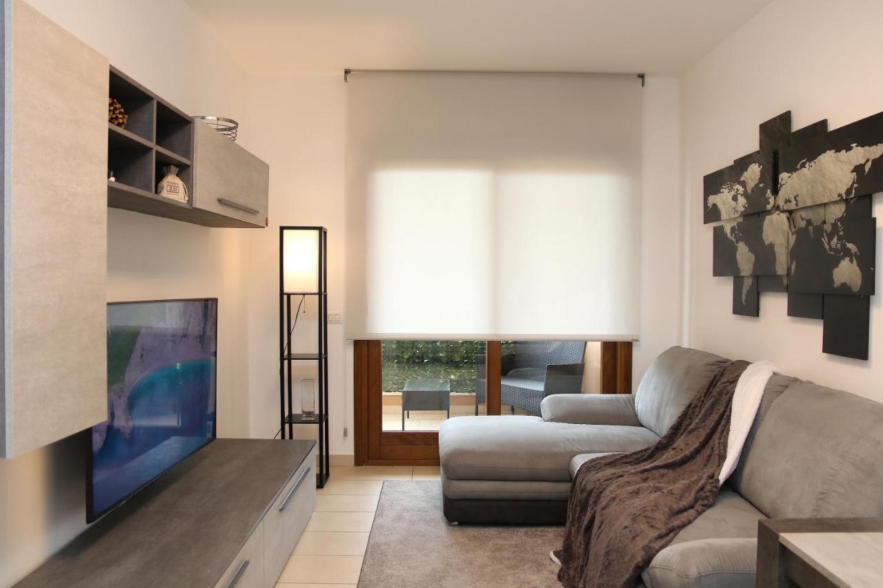 Comfy Living! Renovated 2 Rooms At Ambra Apartments-Lift-Secure Parking-Great Area! Olbia Extérieur photo