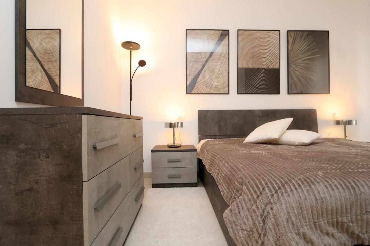 Comfy Living! Renovated 2 Rooms At Ambra Apartments-Lift-Secure Parking-Great Area! Olbia Extérieur photo
